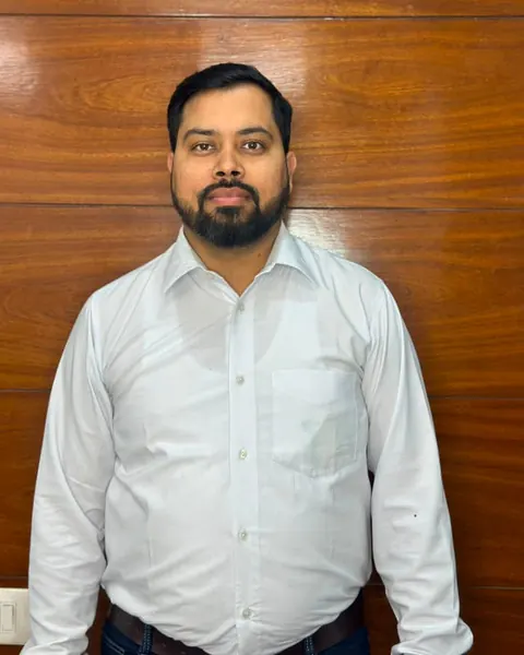 Lokesh, Senior Sales Manager